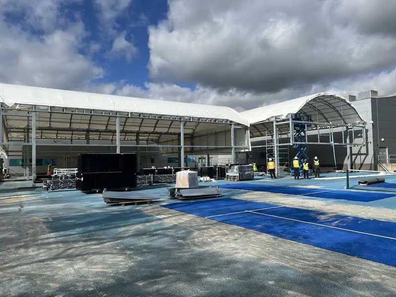 Covered temporary padel courts at Batchwood Golf & Sports Centre